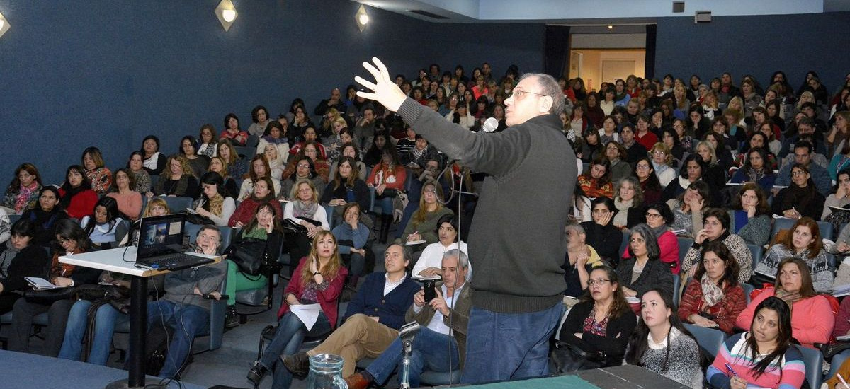 Con una conferencia, se abordó en Alte. Brown la problemática del suicidio adolescente